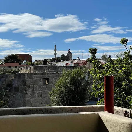 Apartment Platonos Old Town